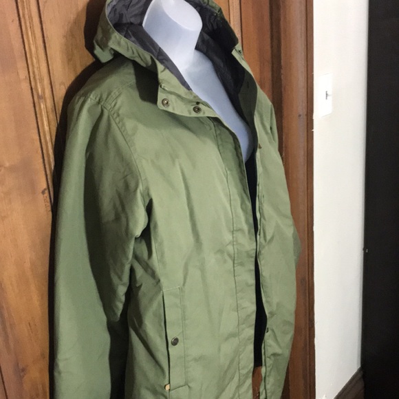 FJALLRAVEN Women’s Luxury Coat - Picture 4 of 15